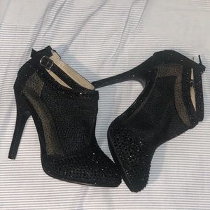 Chase & Chloe black glitter booties